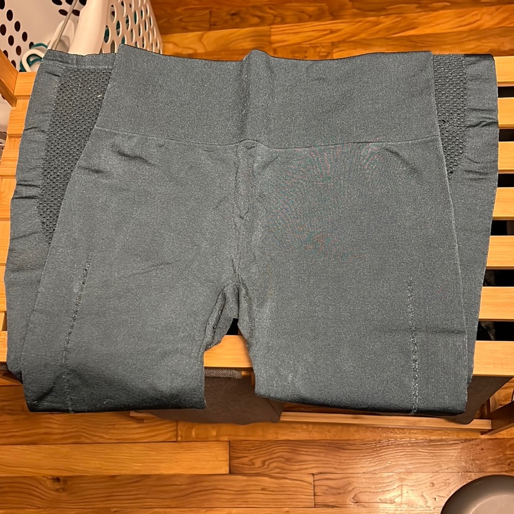 Blue ankle legging